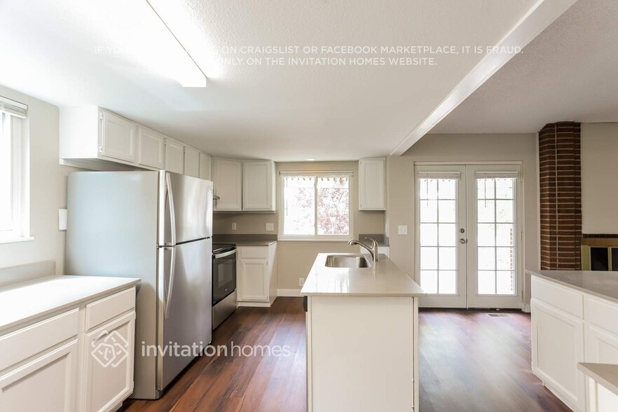 Building Photo - 15497 E Jarvis Pl