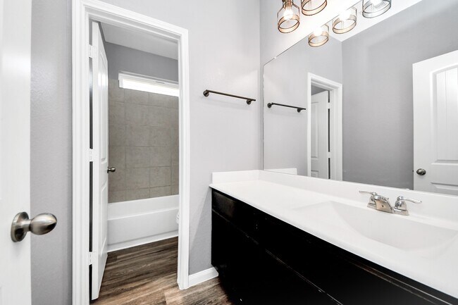 Building Photo - 2335 Spring Hollow Dr