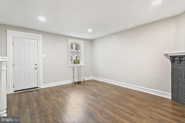 Building Photo - 7158 Radbourne Rd