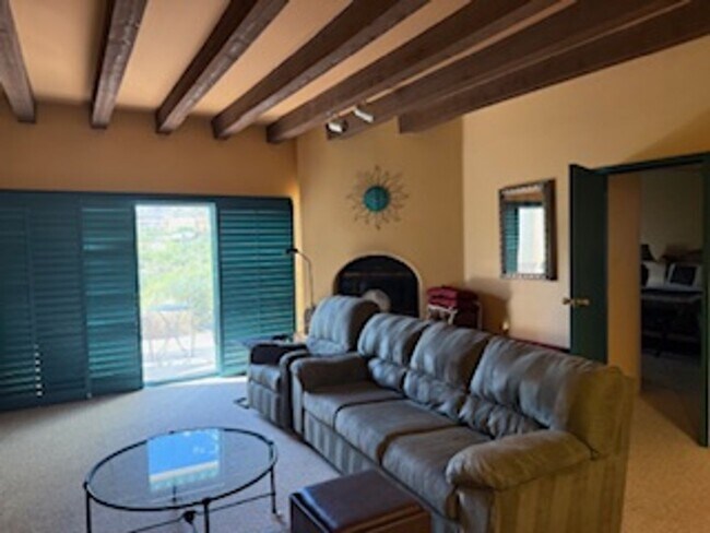 Building Photo - SINGLE LEVEL FURNISHED CASITA IN STARR PASS