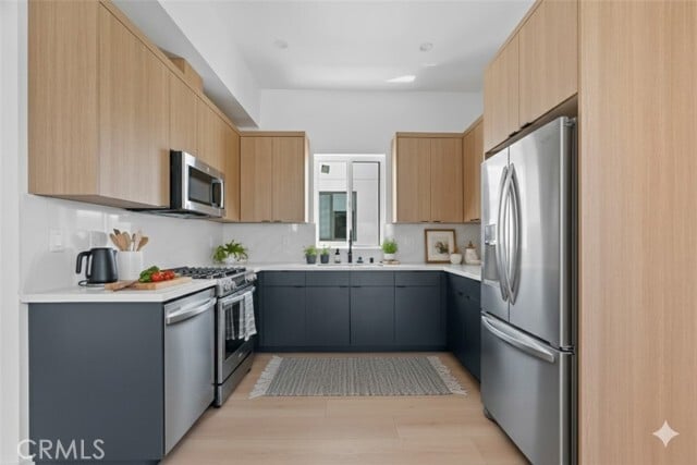 Building Photo - 2637 S Garth Ave