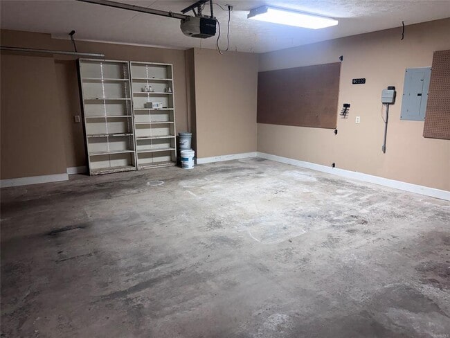 Building Photo - 1924 Dundee Dr