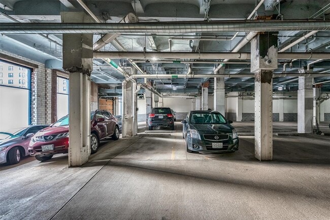 Building Photo - 1136 Washington Ave