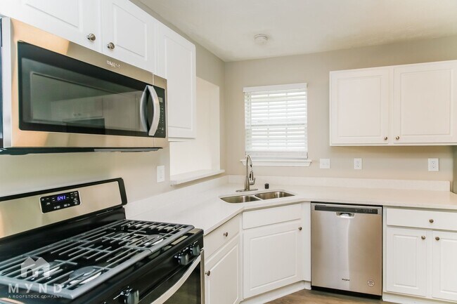 Building Photo - 4070 Lions Gate