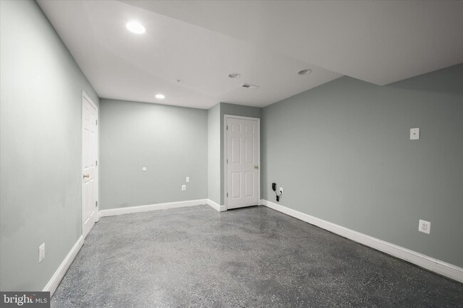 Building Photo - 8314 Sunnybrook Ct