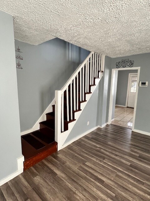 Building Photo - 4335 Nicholas Ave