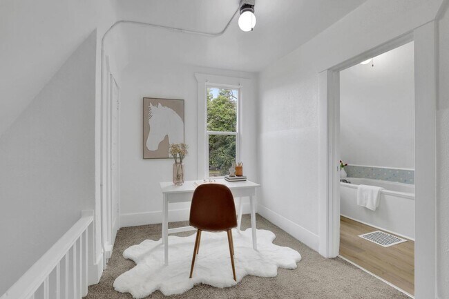 Building Photo - Lovely 1-Bedroom Unit in the heart of Spokane