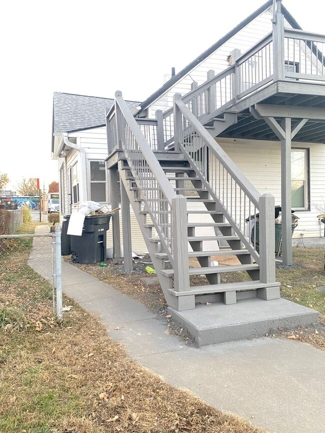 Building Photo - Updated 4 bed 2 bath house right in the heart of Benson.