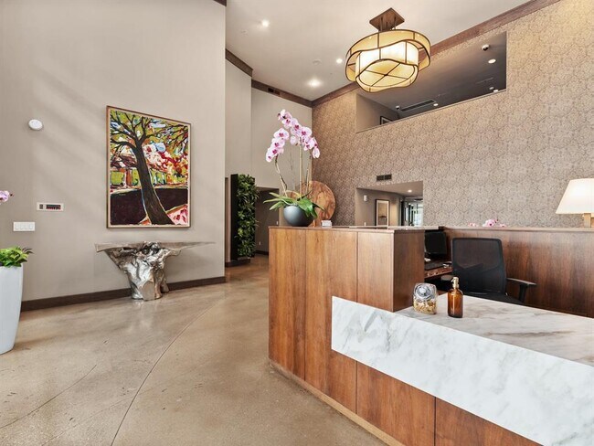 Building Photo - 54 Rainey St