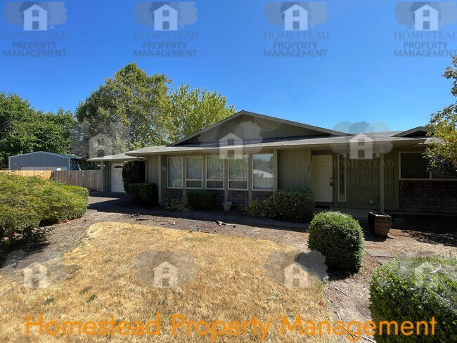 Building Photo - 130 Cottonwood Ct