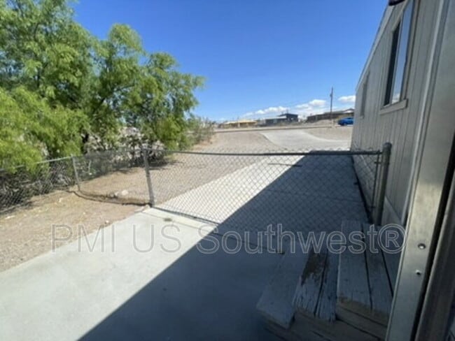 Building Photo - 1410 Mohave Cir