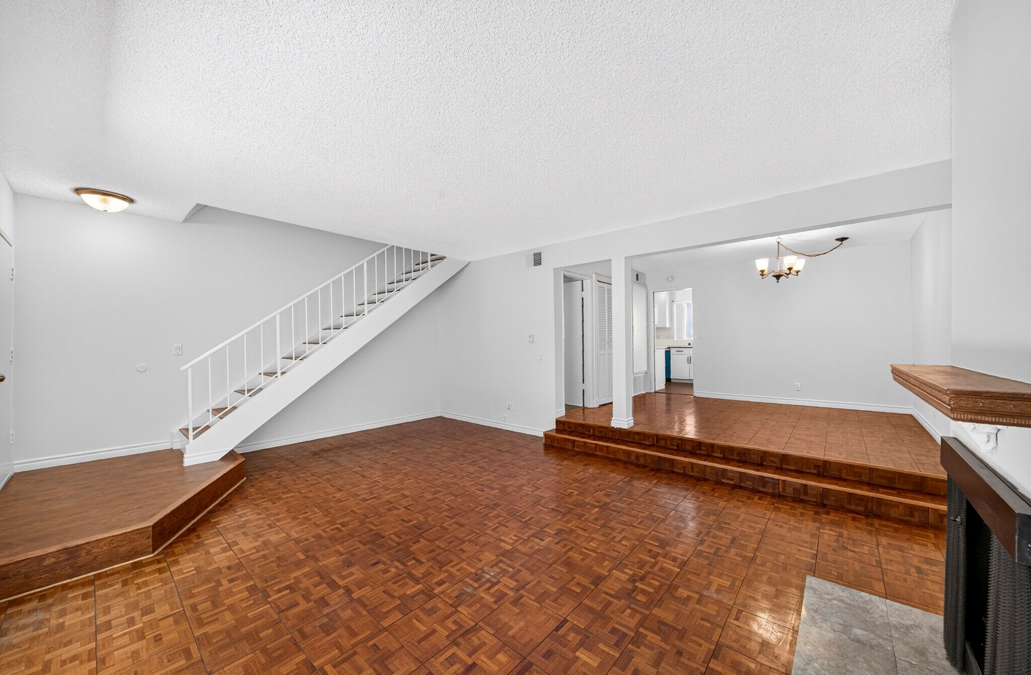 Building Photo - 3467 W 171st St