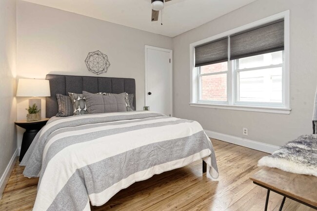 Building Photo - 3554 Jamieson Ave