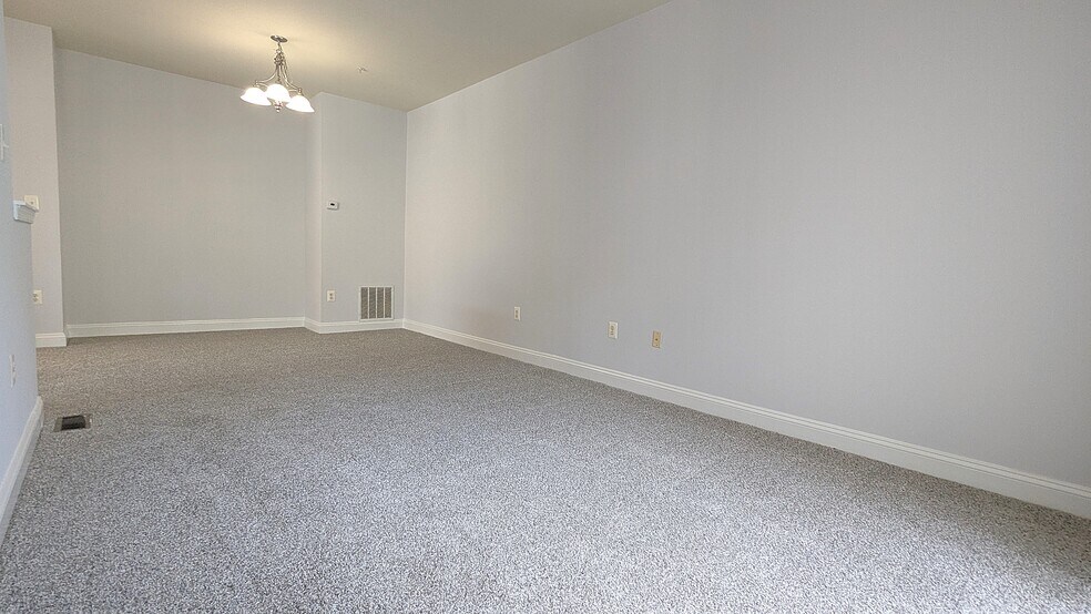 Building Photo - 46368 Hobbs Sq
