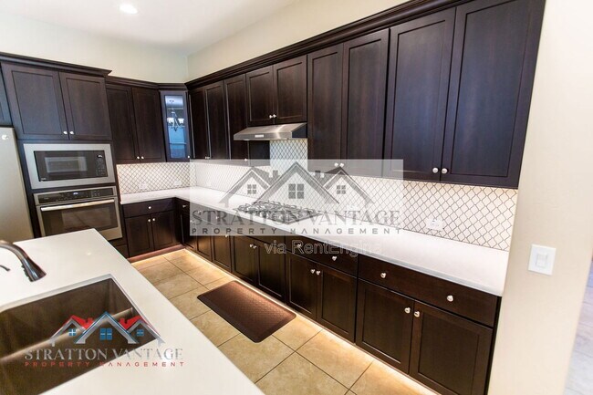 Building Photo - 4179 E Cynthia St