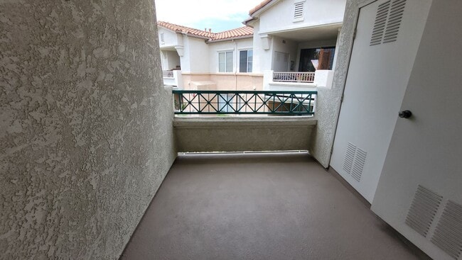 Building Photo - Conveniently Located In Rancho San Diego