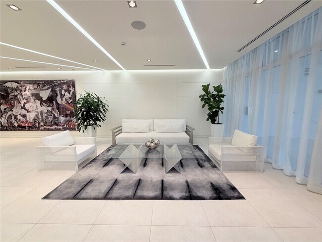 Building Photo - 4250 Biscayne Blvd