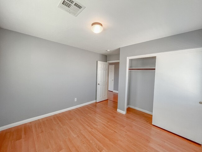 Building Photo - Charming Two-Story Home In the Heart of Summerlin with Pool