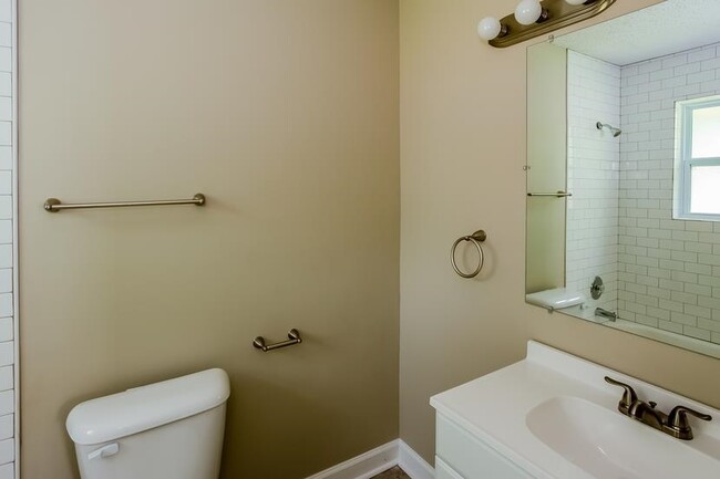 Building Photo - 4471 Laird Dr