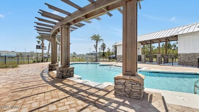 Building Photo - 7479 Shadow Lake Dr