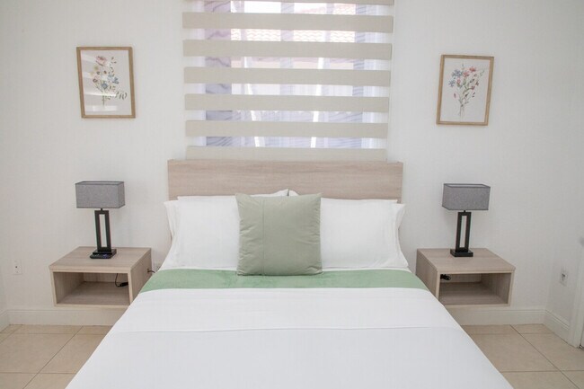 Building Photo - 14361 SW 31st St