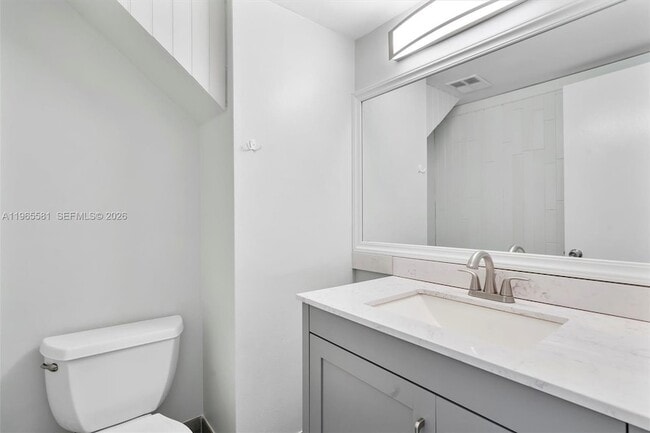 Building Photo - 48 Matador Ln