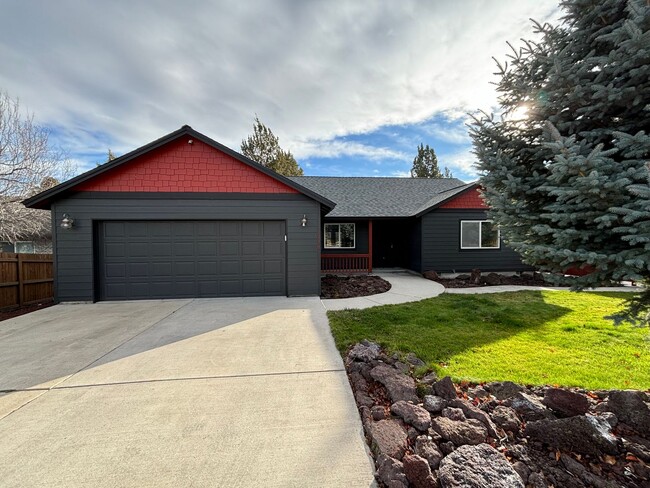 Primary Photo - Redmond Home with Amazing Deck Views