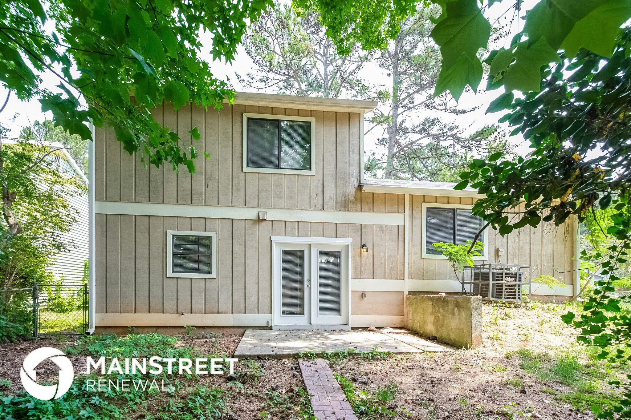 Building Photo - 2223 Scarbrough Dr