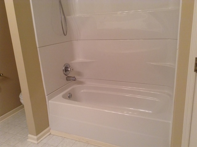 Building Photo - 1212 Wembley Ct