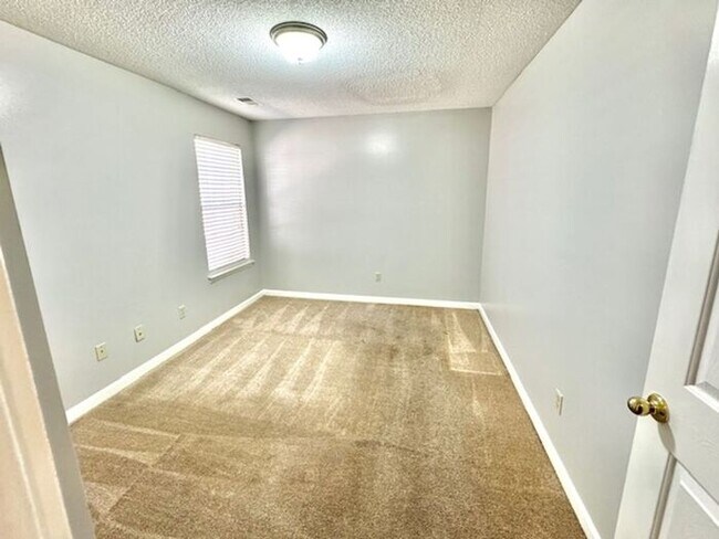 Building Photo - MOVE IN SPECIAL! Desoto County-Great Schoo...