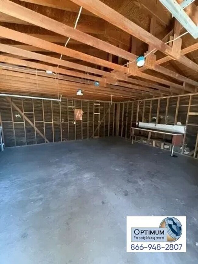 Building Photo - 13851 Pawnee Rd