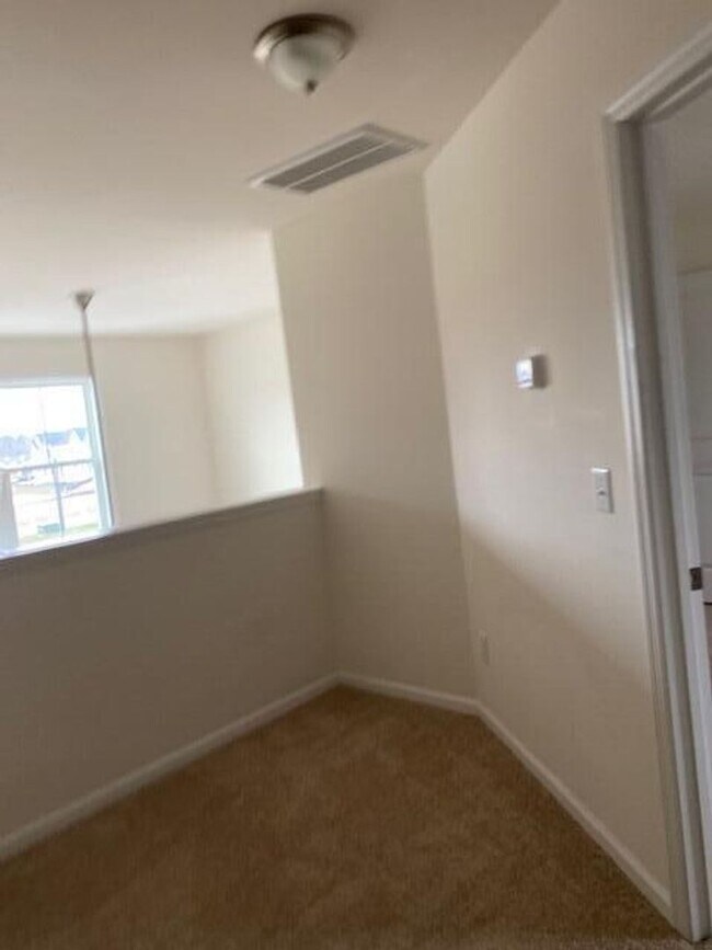 Building Photo - Townhouse in the Landings at Montague Plan...