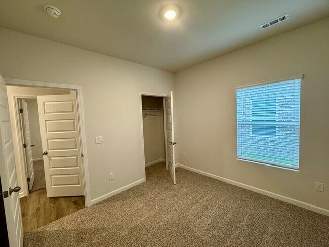 Building Photo - New Construction Home in Limestone County in resort community