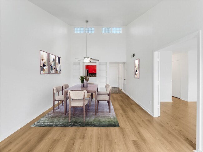 Building Photo - 10075 Westpark Dr