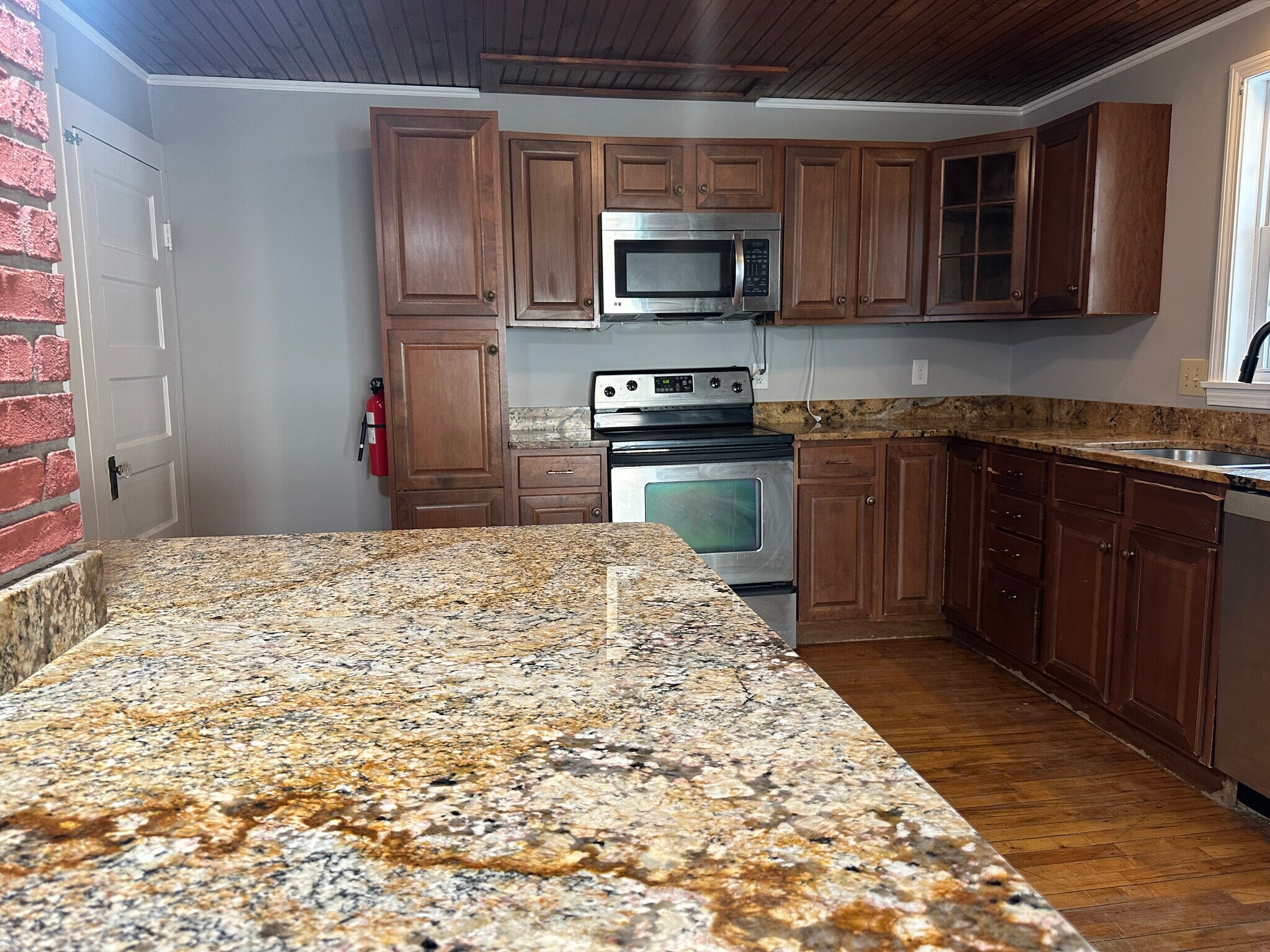 Kitchen - 179 Maple Ave