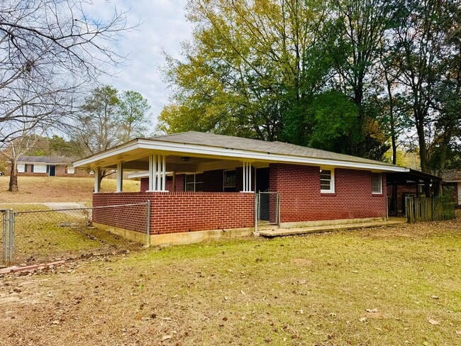Building Photo - Adorable 3-Bedroom Home in Lakeview Heights