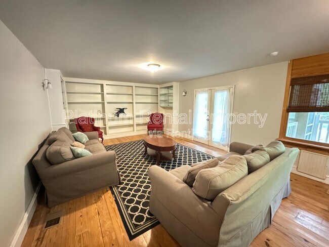 Building Photo - 971 Mountain Cove Rd