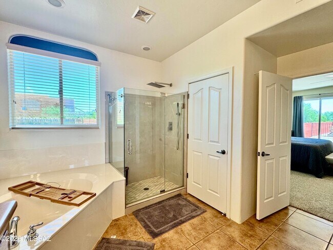 Building Photo - 8029 W Tree Frog Trail