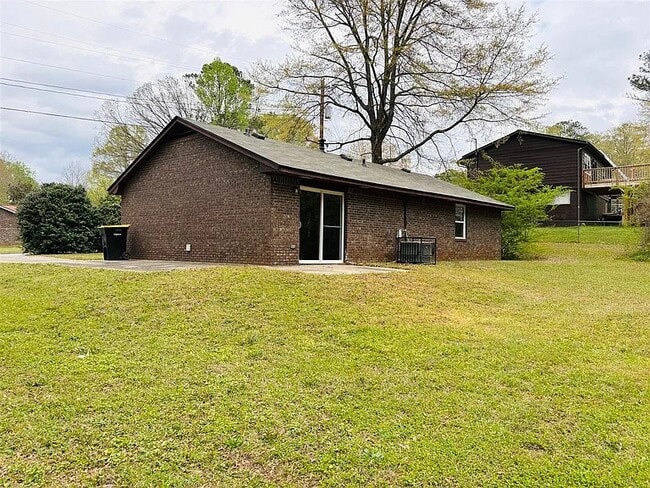 Building Photo - 42 Westgate Park Ln