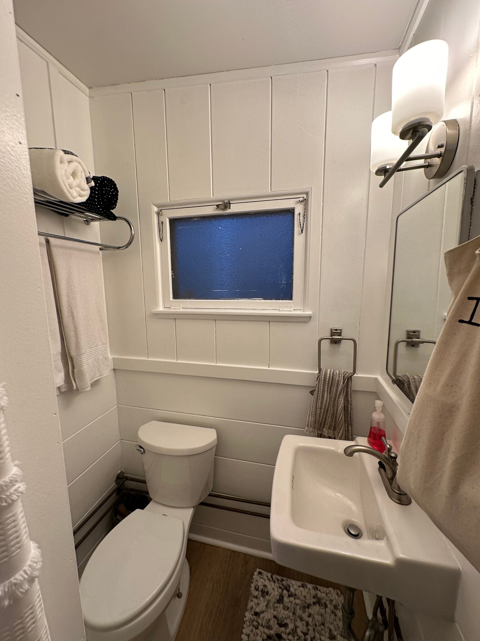 Building Photo - 14 Lake Shore Dr