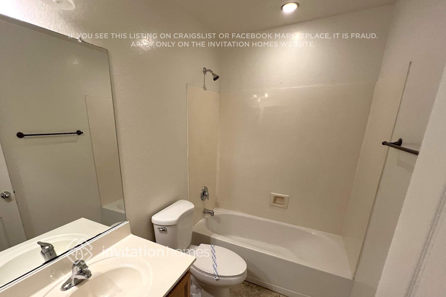 Building Photo - 11825 W Maui Ln