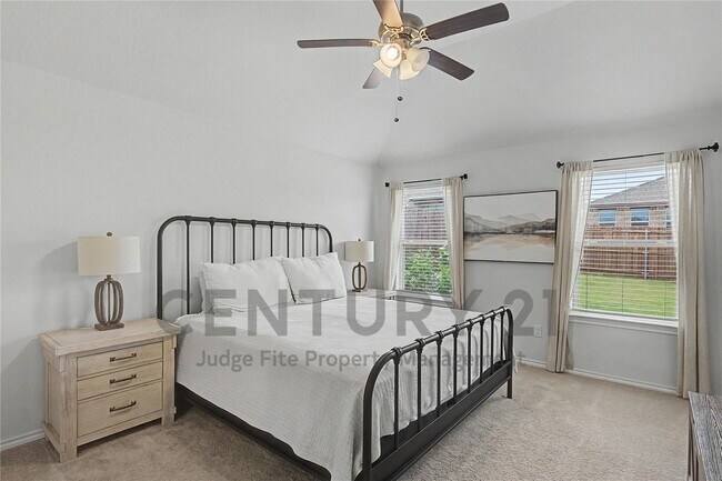 Building Photo - 1825 Agarito Dr