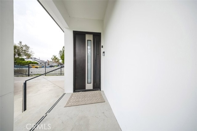 Building Photo - 7306 Farmdale Ave