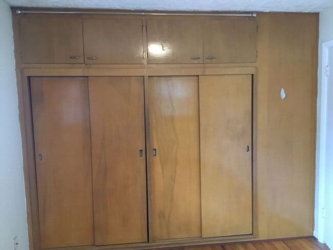 Building Photo - UNIVERSITY MID CENTURY