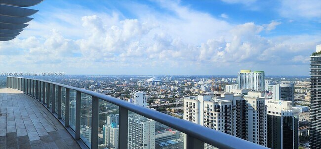 Building Photo - 1100S S Miami Ave