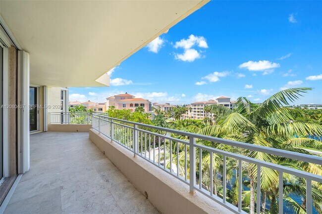 Building Photo - 765 Crandon Blvd
