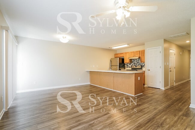 Building Photo - Everything you have been dreaming of is here. Lease today!