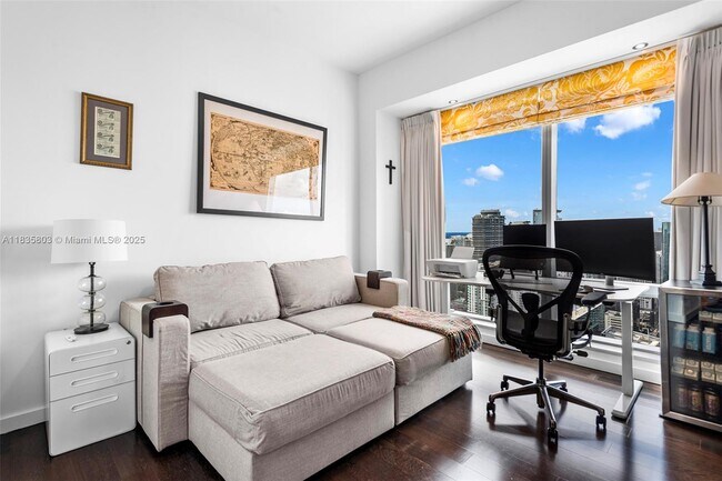 Building Photo - 1425 Brickell Ave