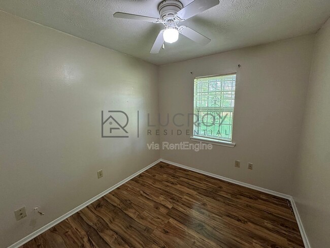 Building Photo - 6731 George Washington Dr