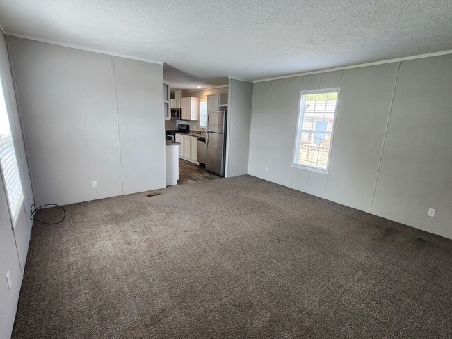 Building Photo - 571 Delaware